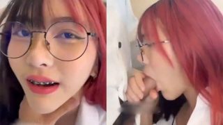 น้องจี๊ดจ๊าด พอดีคอมพังขอยืมหน่อยดิ [XVIDEOS]