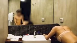 น้องไข่เน่า เย็ดในห้องน้ำ [XVIDEOS]
