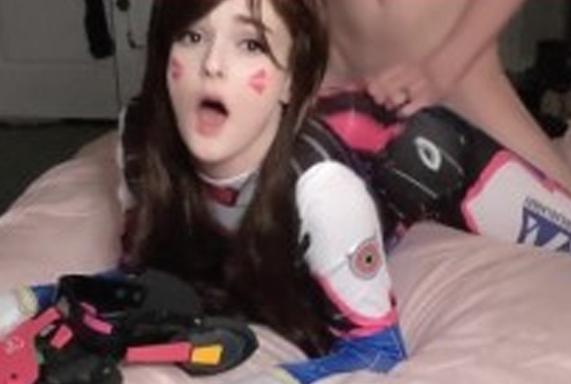 สาวฝรั่งแต่งชุดคอสเพลย์ [Pornhub]