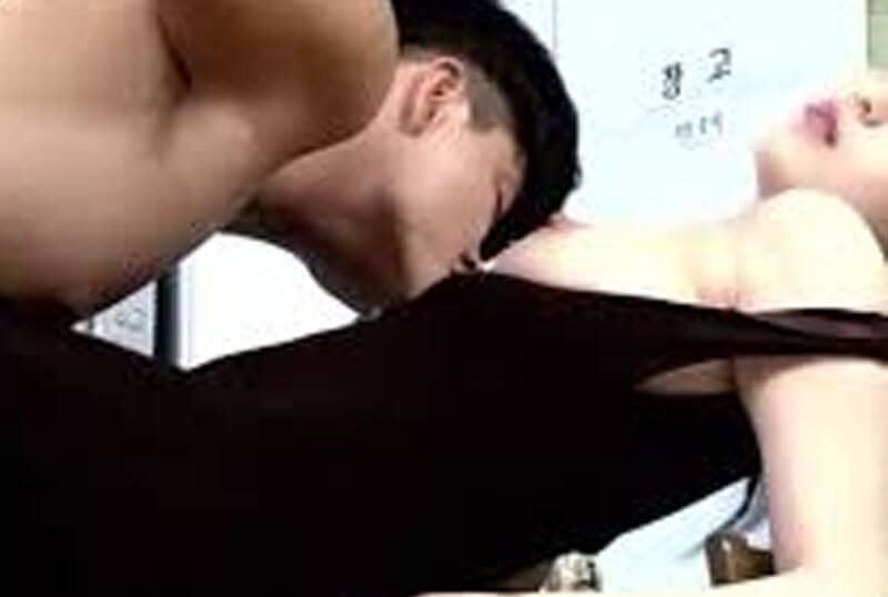 เกาหลีสายเลียเพลียกบนอกคุณอา [หนังอาร์]